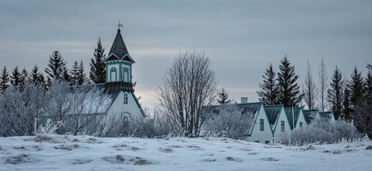 L'église et l'ancienne ferme du le parc national de Þingvellir