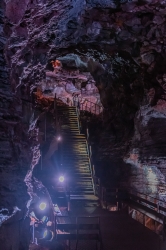 Le tunnel de lave de Raufarhólshellir en Islande