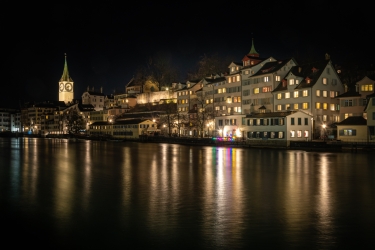Zurich, au bord de la Limmat