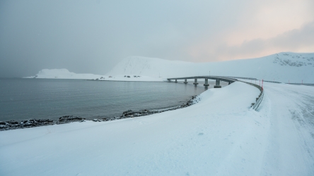 Le long de la côte sur Magerøya