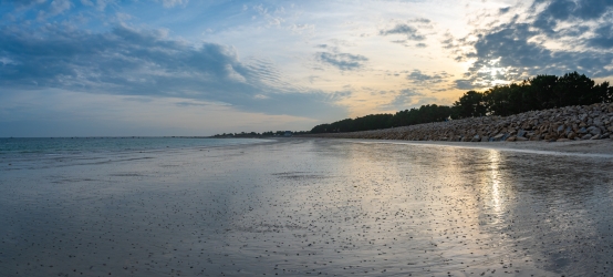 Le long de la plage de Cleut-Rouz