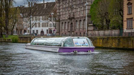 Balade historique en bateau à travers Strasbourg